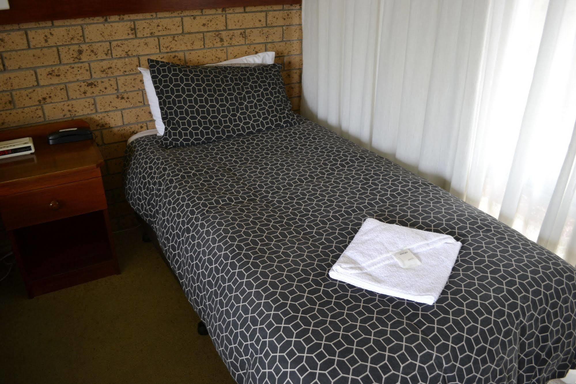Colac Mid City Motor Inn Εξωτερικό φωτογραφία