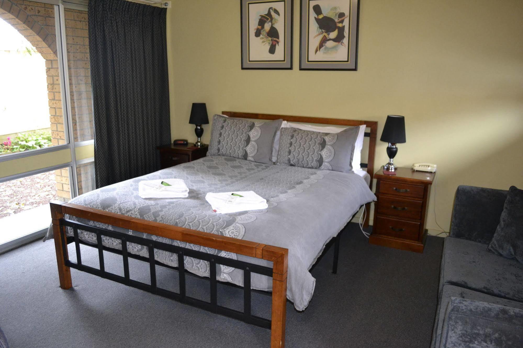 Colac Mid City Motor Inn Εξωτερικό φωτογραφία